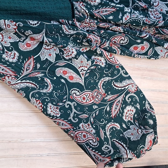 Weekend Suzanne Betro Green Paisley Boho Peasant Flowy Lightweight Blouse Top 2X - Picture 3 of 14